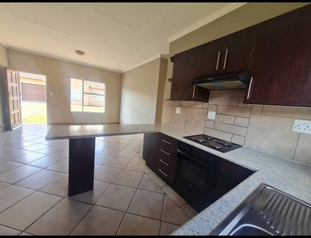 2 BEDROOM PROPERTY TO RENT IN RIVERSDALE